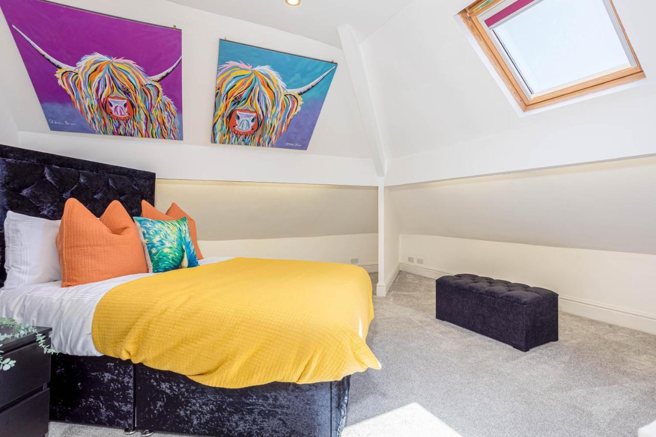 Holiday home Empress Hall By Charles Alexander Short - Sleeps 20 *